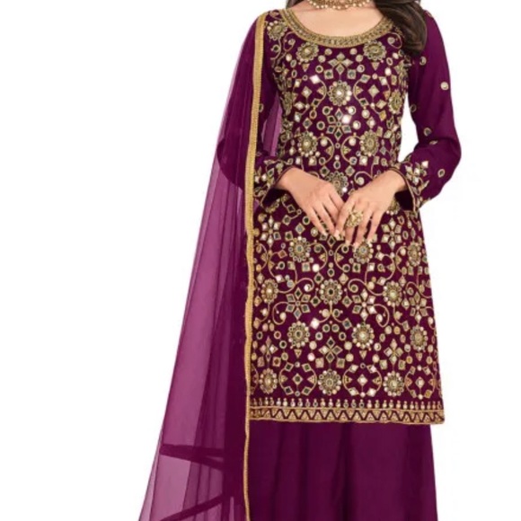 Trending  designer suits - Picture 2 of 14